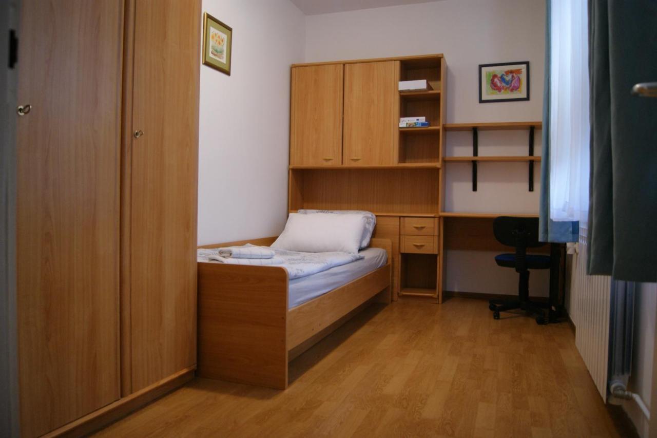 Apartment Lynx Korenica Exteriér fotografie