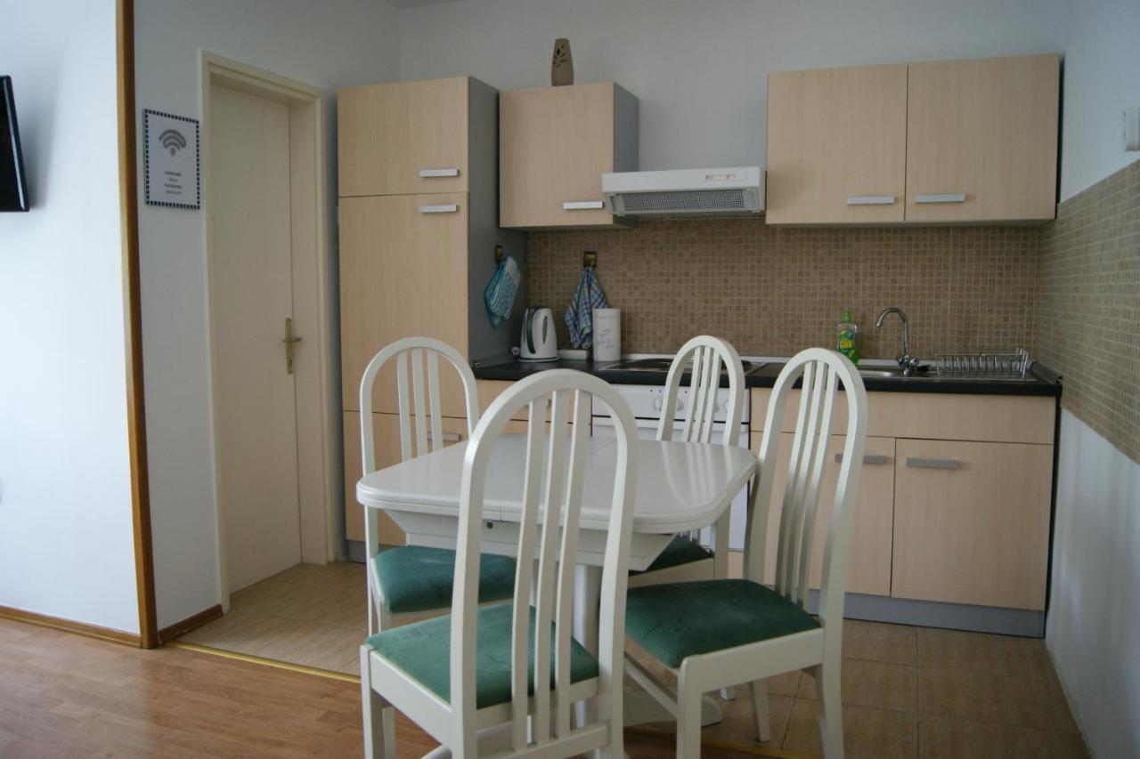 Apartment Lynx Korenica Exteriér fotografie