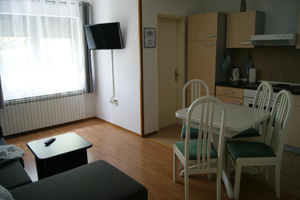 Apartment Lynx Korenica Exteriér fotografie